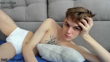 horny_jerk_roy_prick2001  24-04-2022